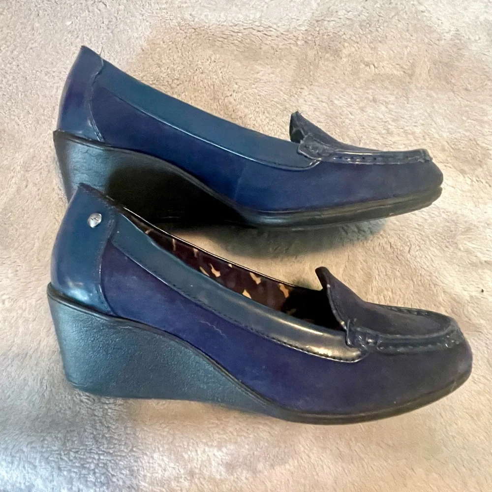 Anne Klein Women's Dark Blue Wedge Loafers size 8.5 M